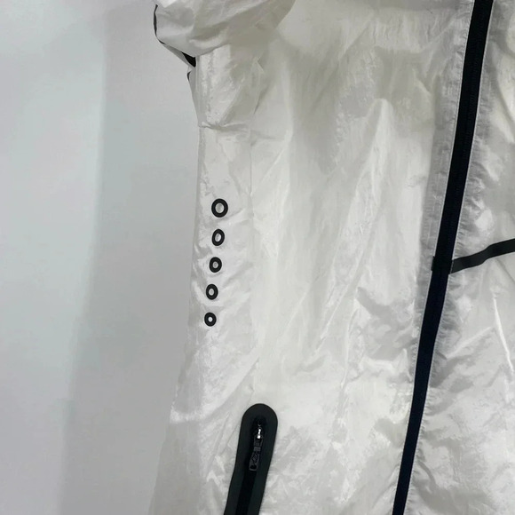 Nike Tech Aeroshield Windbreaker Jacket Sz S White And Black Running Outdoor Gym - Picture 4 of 10